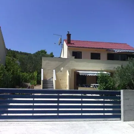 Apartament In With Sea View, Balcony, Air Conditioning, Wifi 5130-1